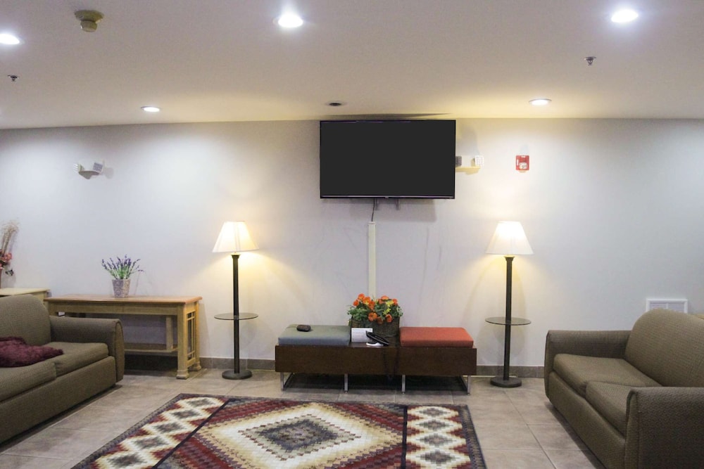 Americas Best Value Inn & Suites Jackson, TN 14/22