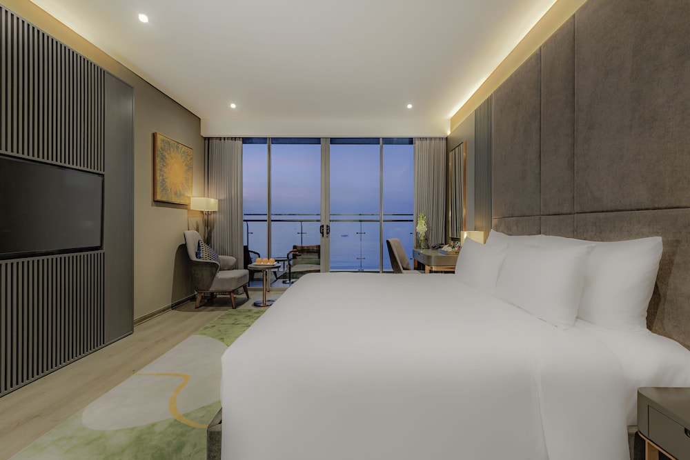 Le Sands Oceanfront Da Nang Hotel 14/50