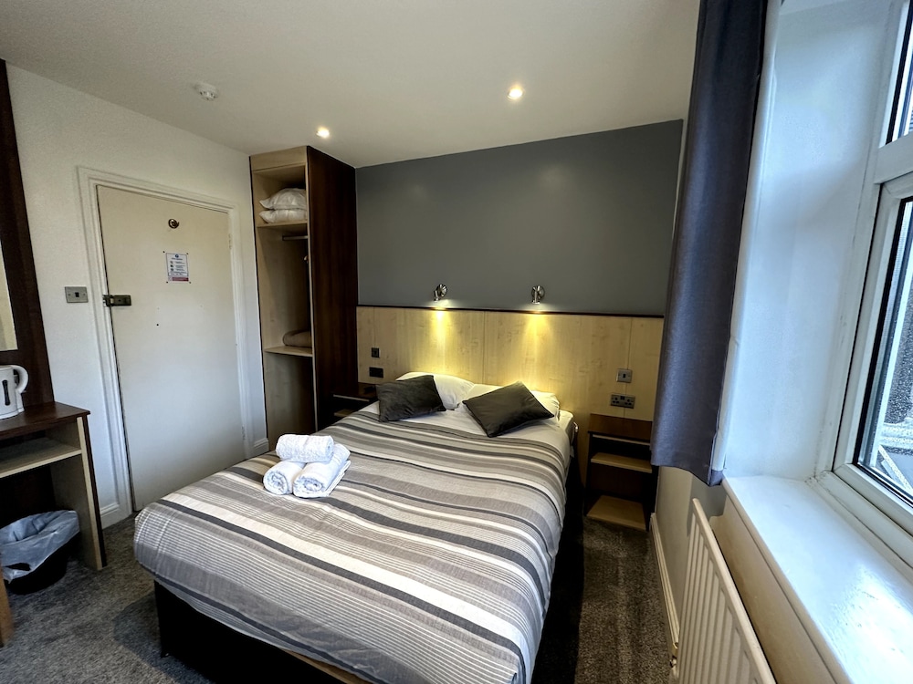 Gainsborough Lodge 6/37