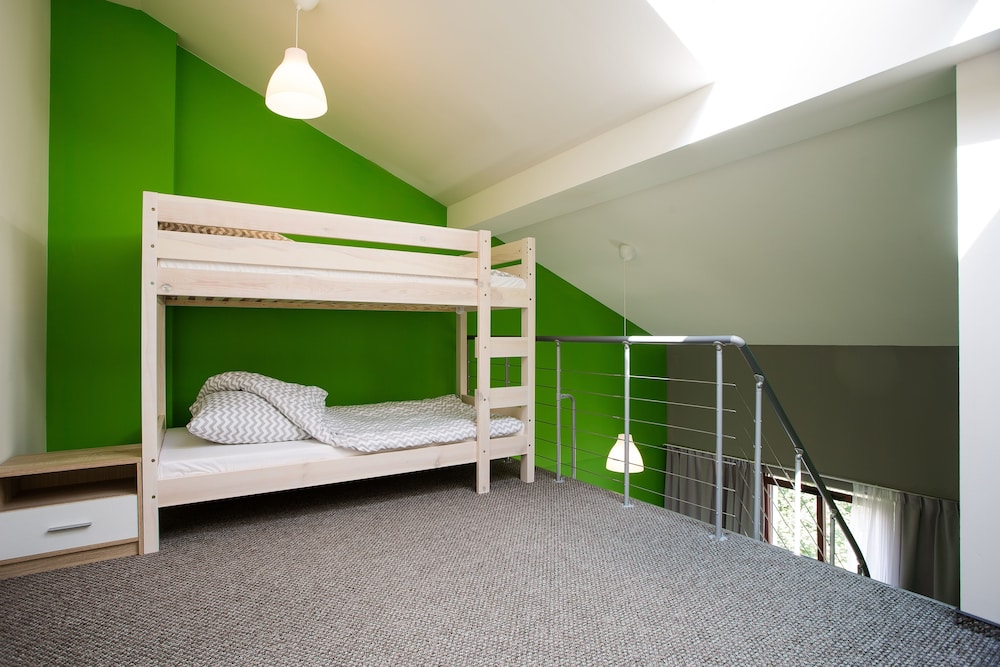 Room, Sextuple, 6 Beds, Private Bathroom