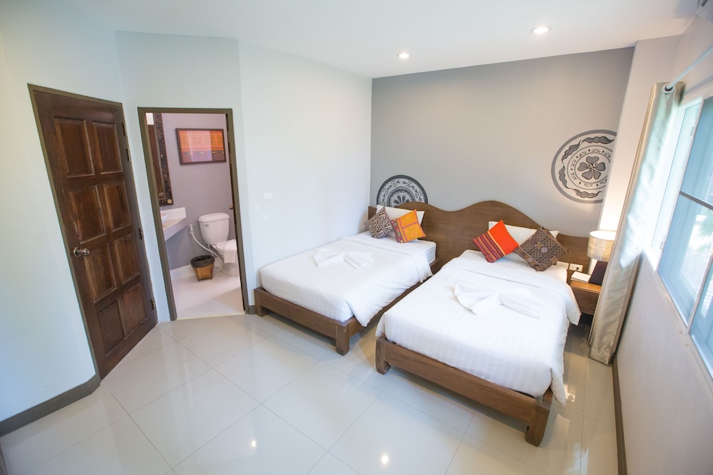 THE OPIUM SERVICED APARTMENT AND HOTEL 17/50