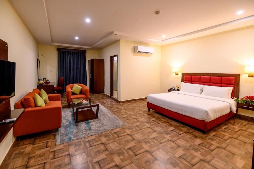 Hotel One Sahiwal 11/50