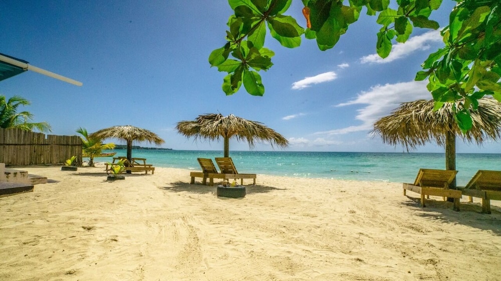 JAMAICA TAMBOO RESORT 15/23