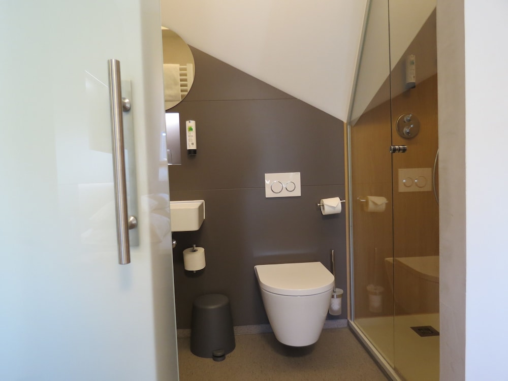 Hotel Neuthor 48/50