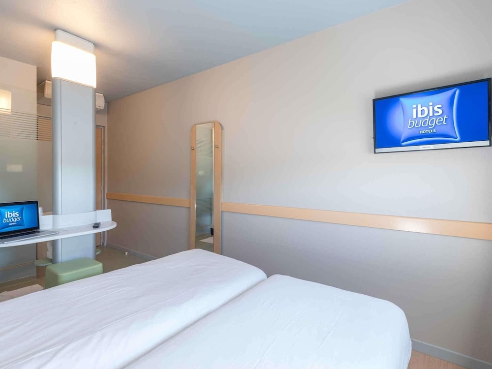 Ibis Budget Amberieu En Bugey Chateau Gaillard 9/36