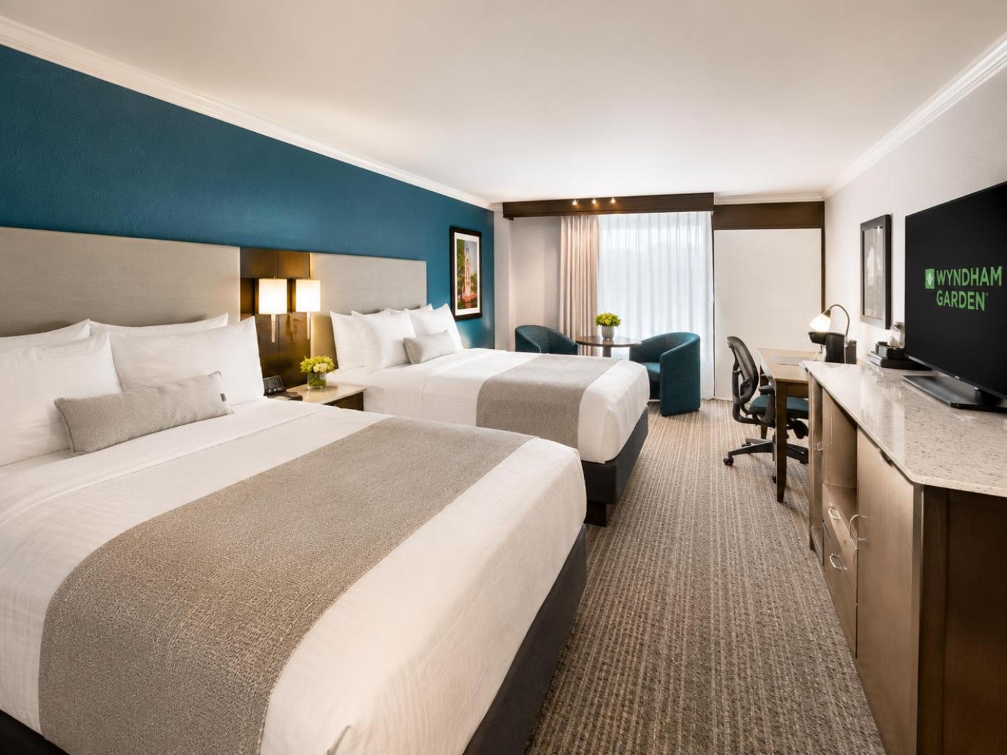 OKC Hotel Suites, Event Center, indoor Pool and Arcade, 5 Min from Downtown & Fairgrounds 4/45