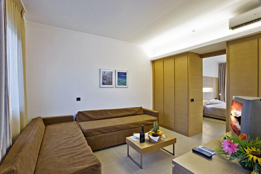 Caravia Beach 34/64
