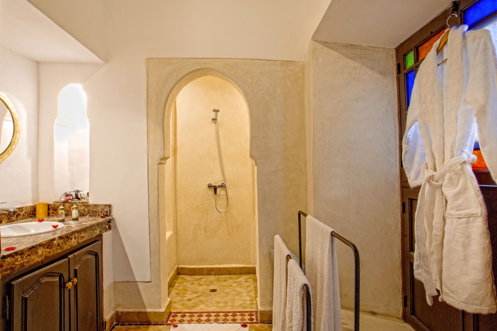 Riad Al Jana 48/50