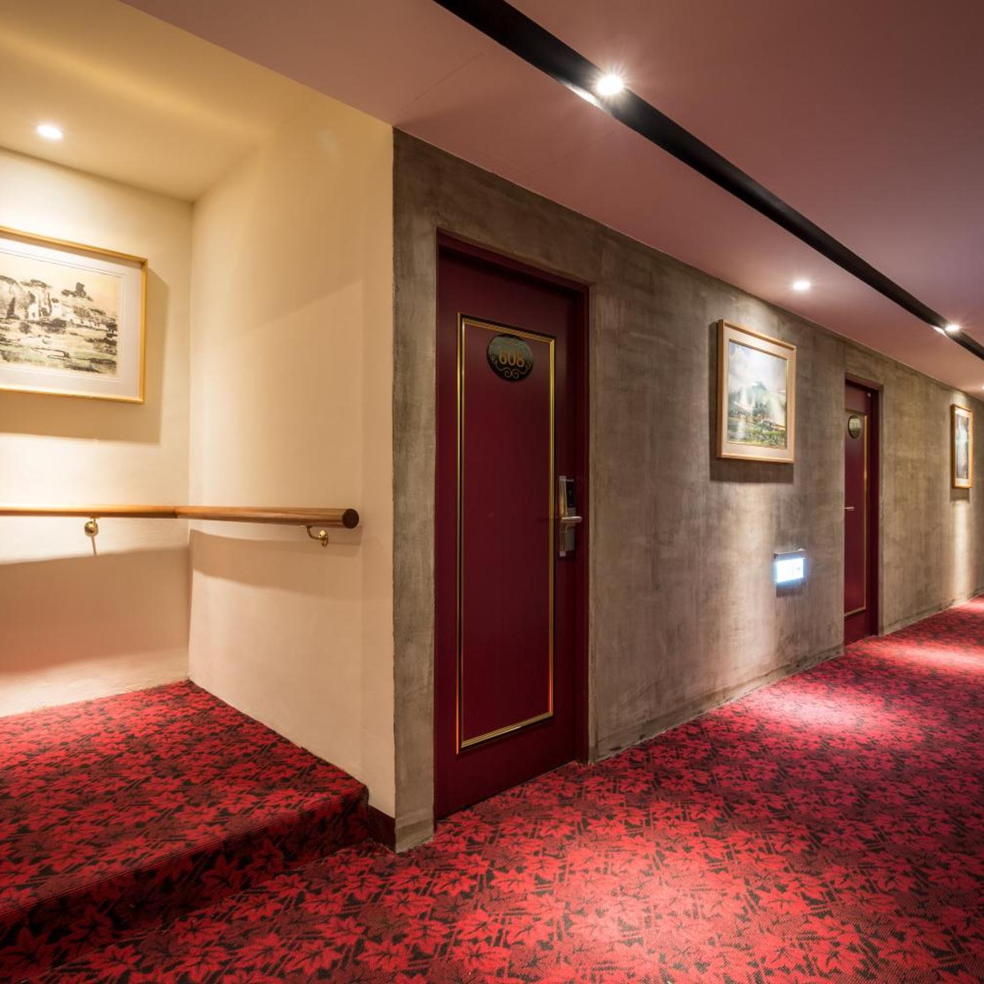 Yadi Hotel 41/53
