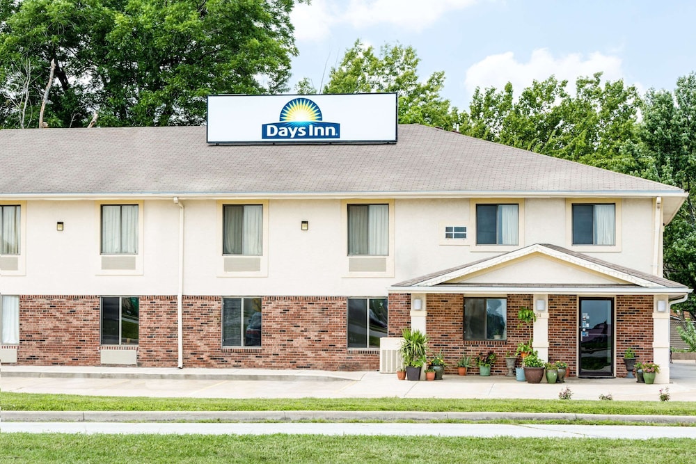 Days Inn by Wyndham Warrensburg 2/50