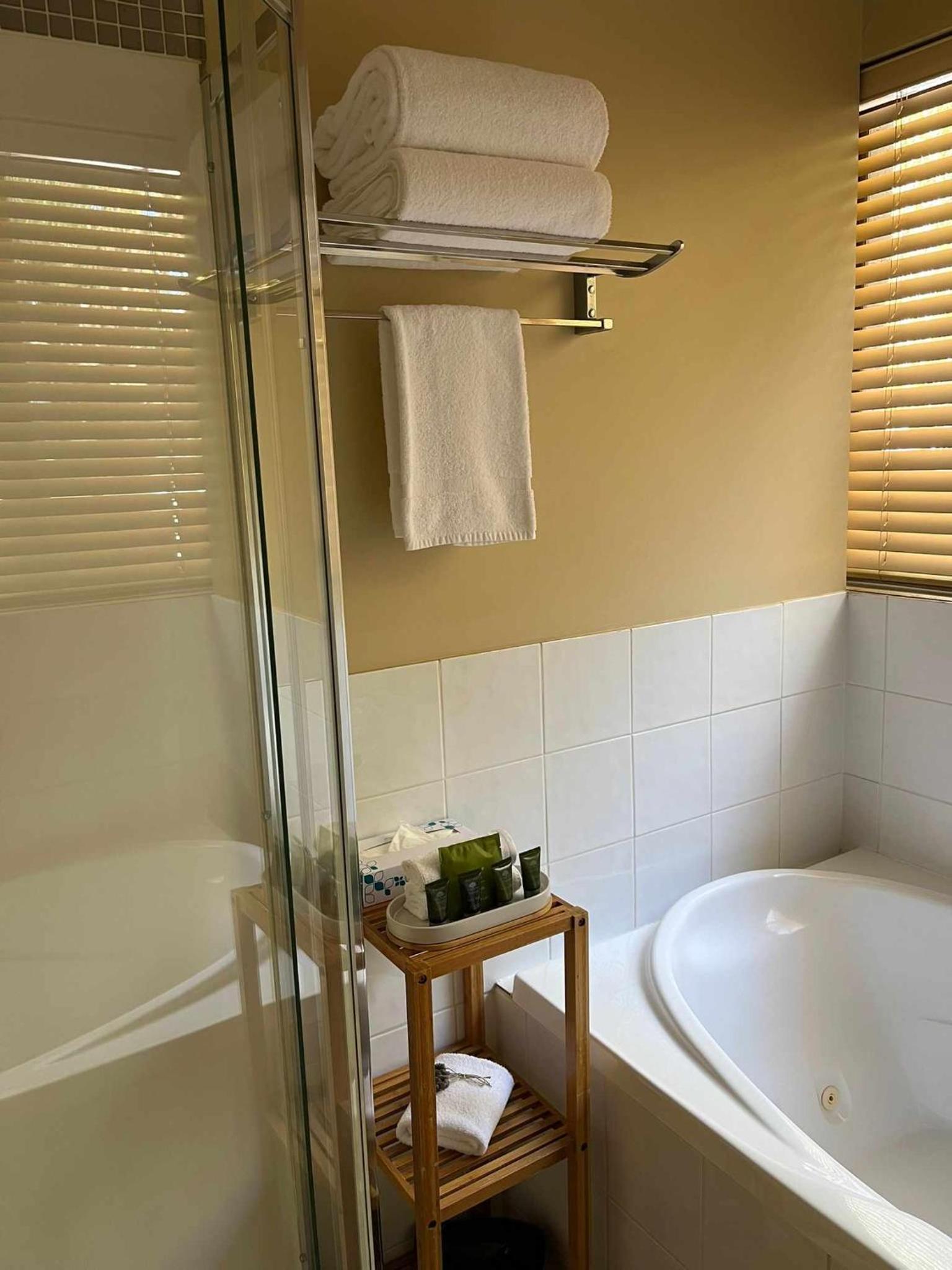 ROSEWOOD GUESTHOUSE 48/50
