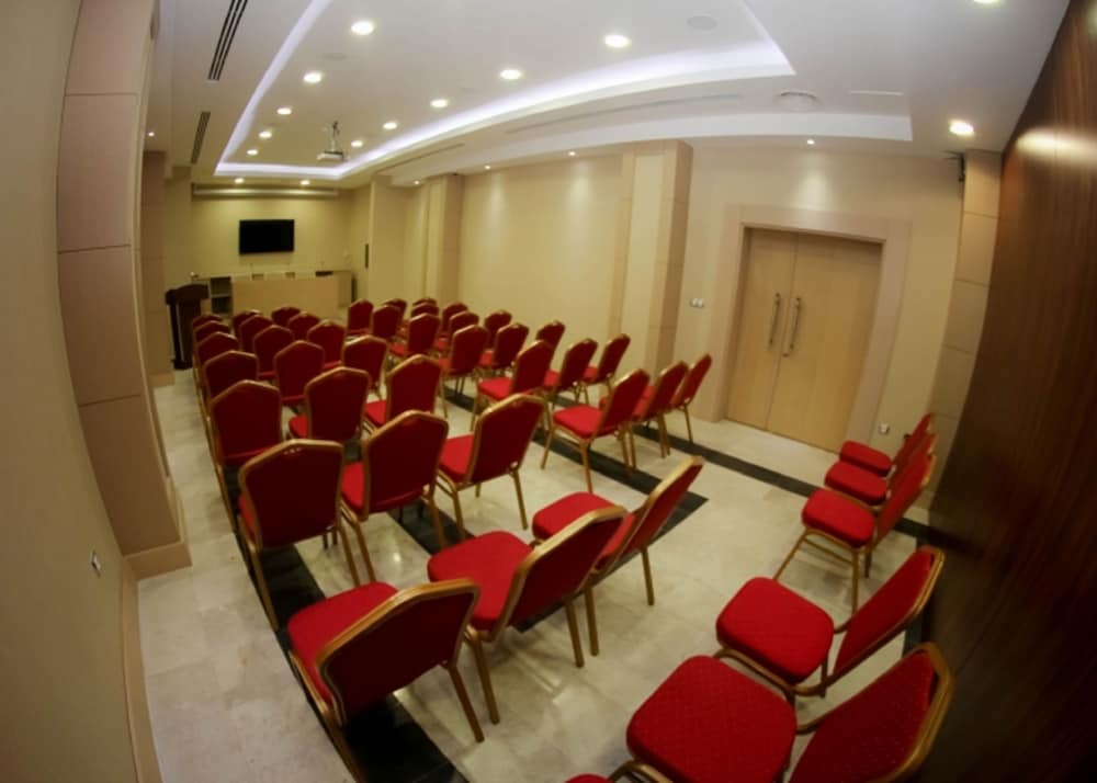 Hotel Tadj El Mouada 47/49