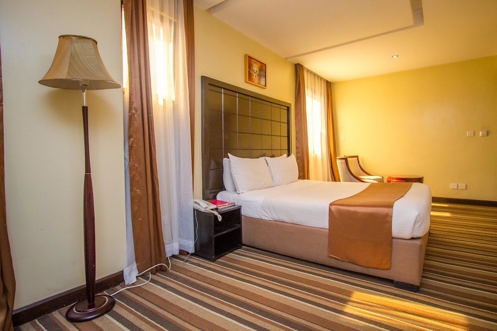The Clarion Hotel Nairobi 12/72