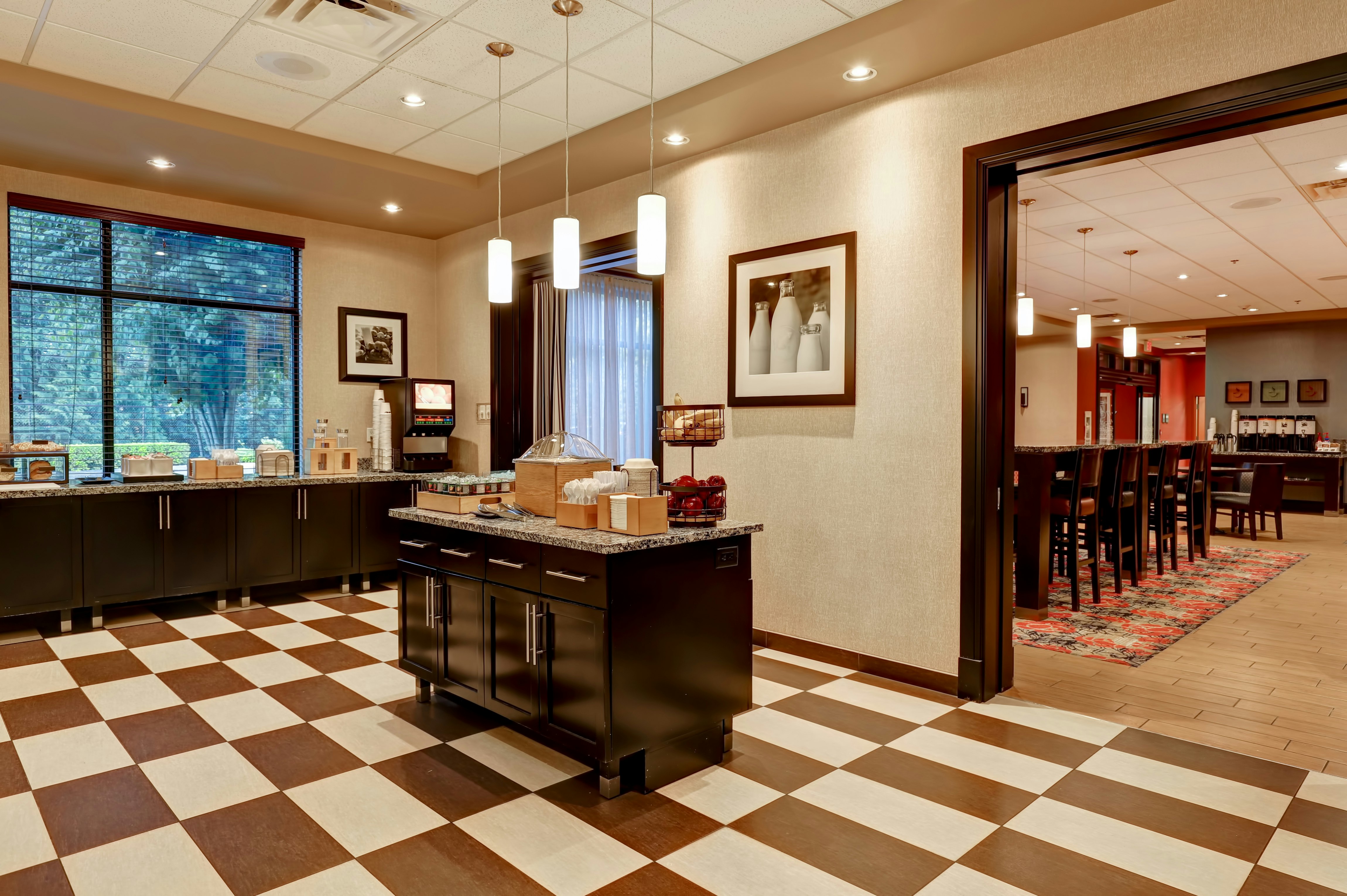Lobby at HAMPTON INN BY HILTON CHILLIWACK BC, CHILLIWACK - BRITISH COLUMBIA