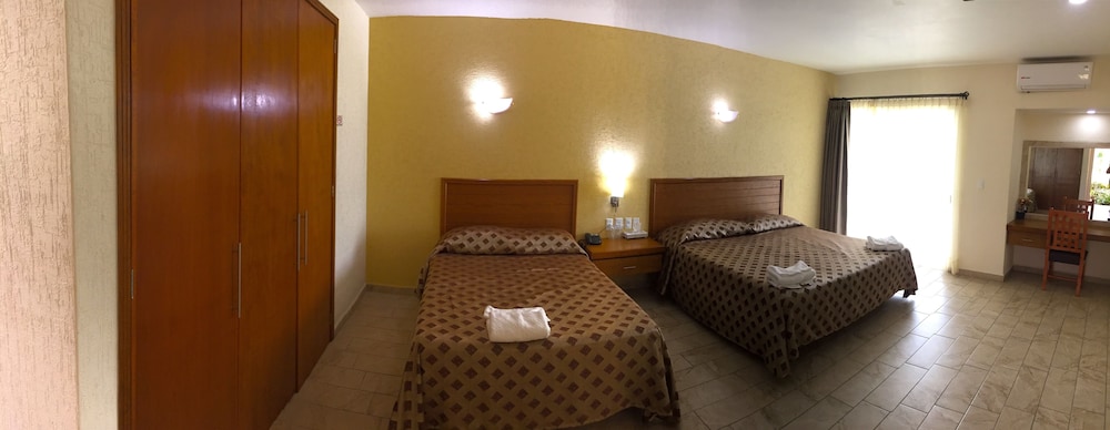 Hotel Js 10/43