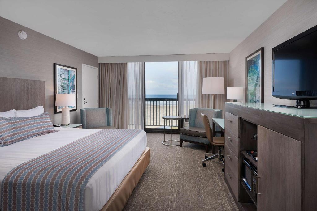 Room, King Bed, Ocean Front