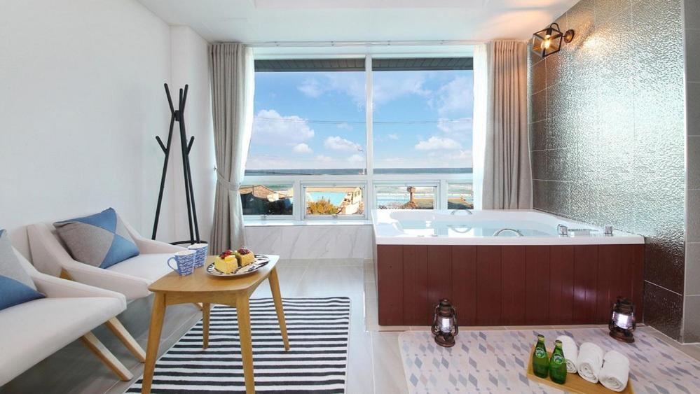Gangneung Ara Spa Pension 38/41