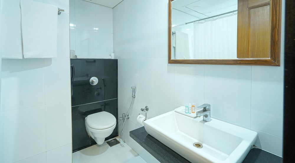Hotel Mayura 48/50