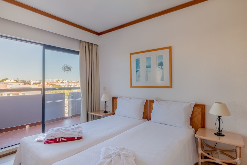 Muthu Oura Praia Hotel Apartments 7/50