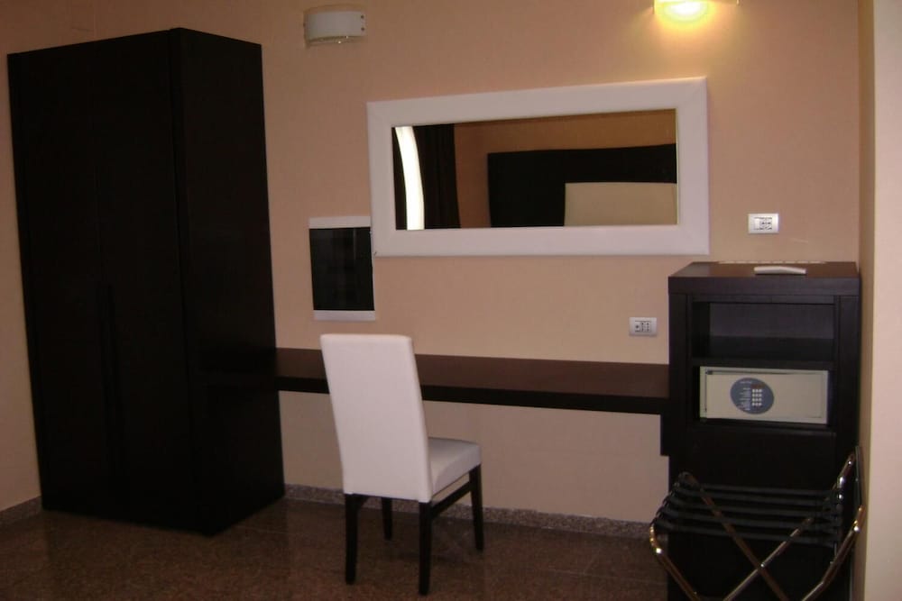 Hotel Euro House Suites 30/49