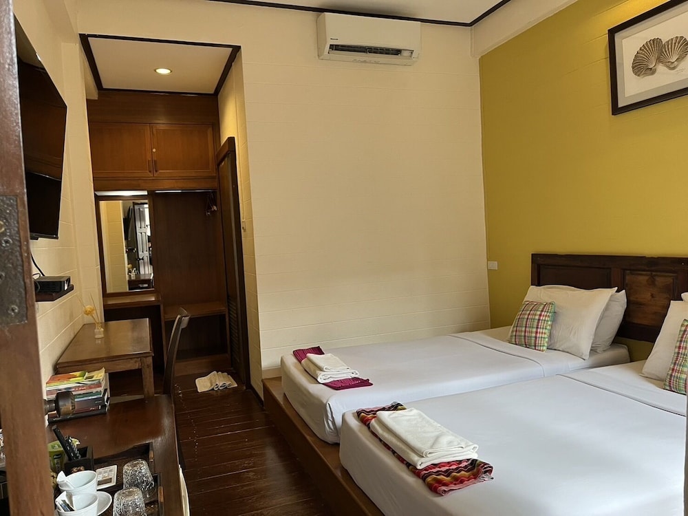 Thanicha Resort Amphawa 23/72
