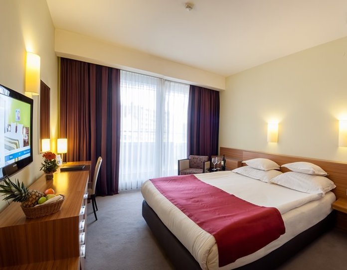 Nobel Design Hotel 8/35