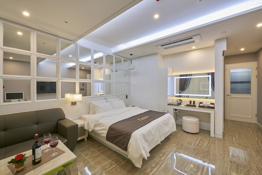 Dubai Hotel Gwangju 21/44