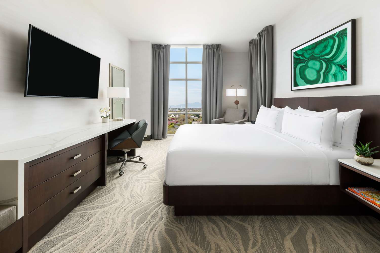 Room, King Bed
