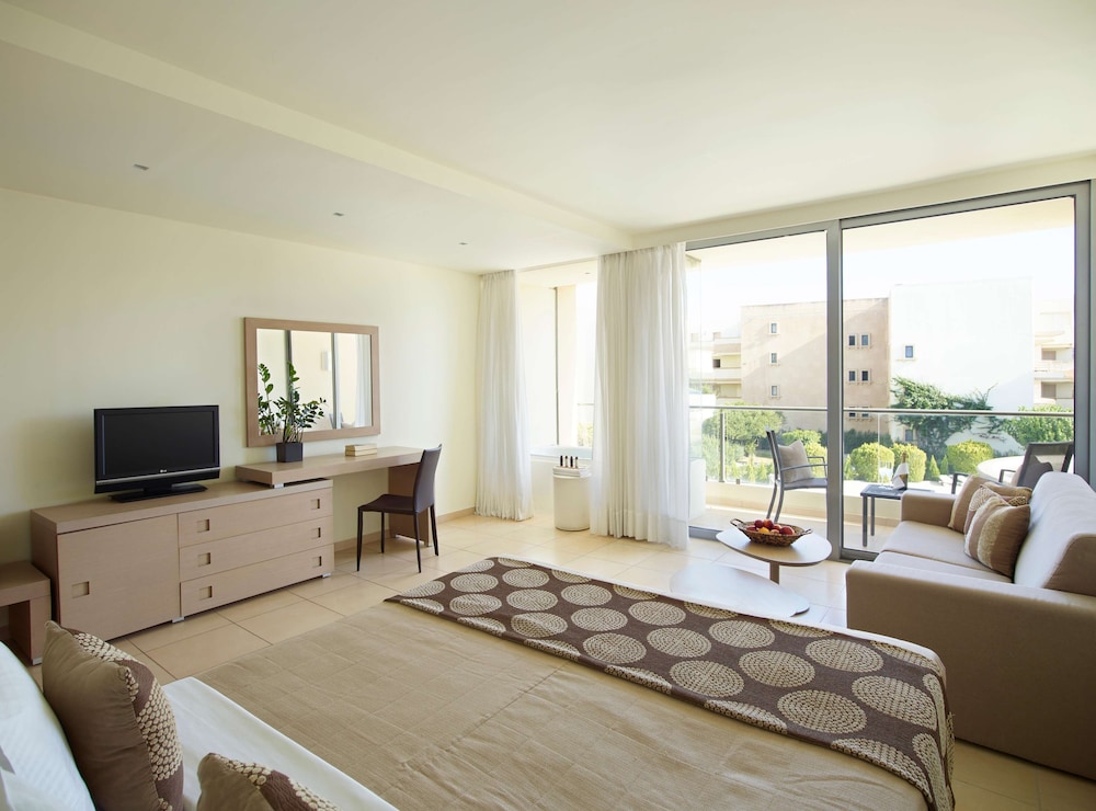 The Ixian Grand and All Suites Adults Only Hotel 53/67