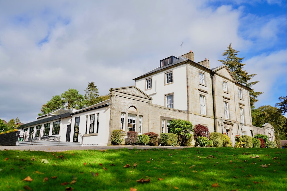 STRATHAVEN HOTEL 42/43