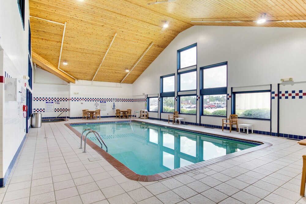 swimming pool spa