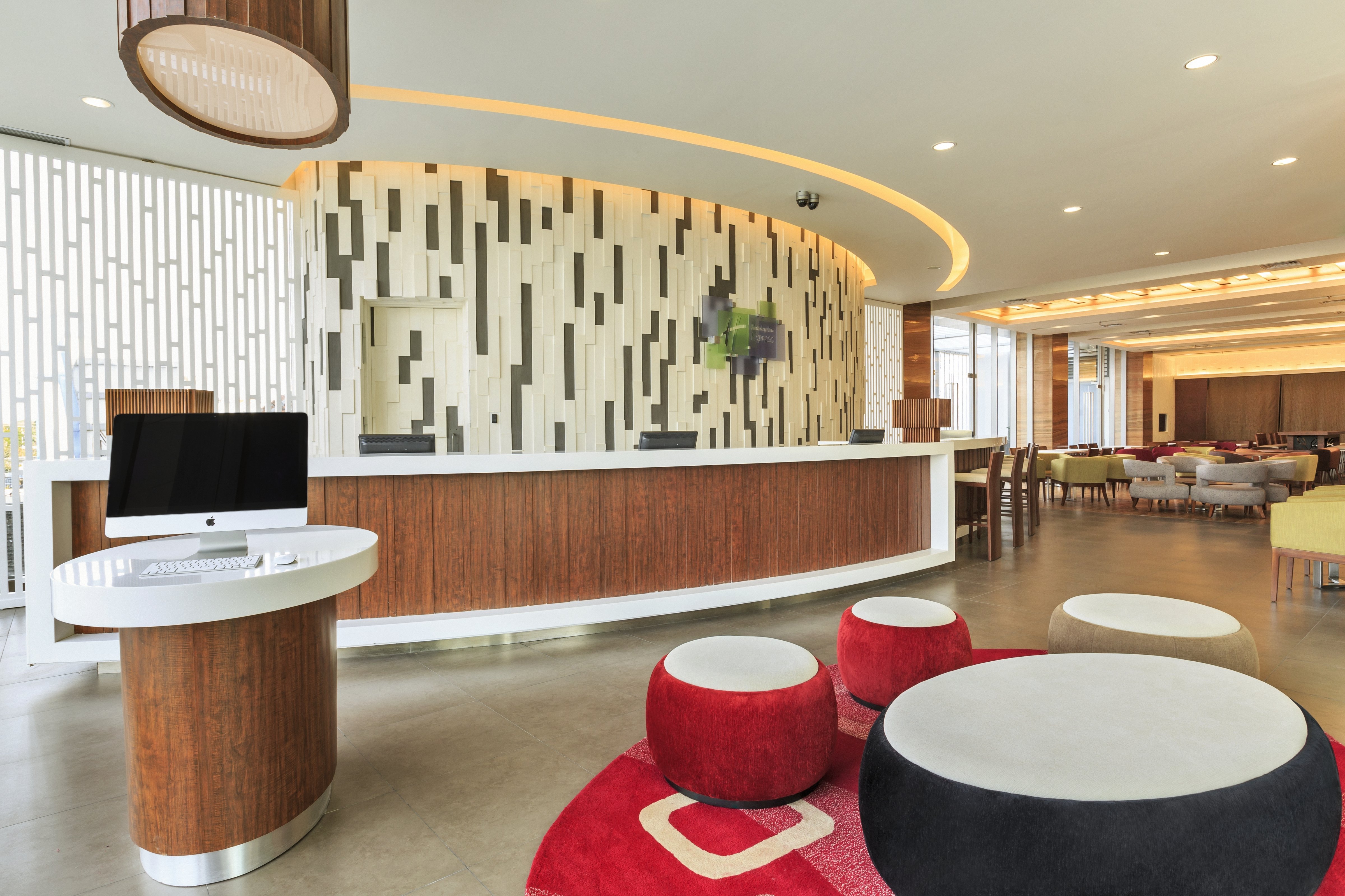 Holiday Inn Express Semarang Simpang Lima 20/29