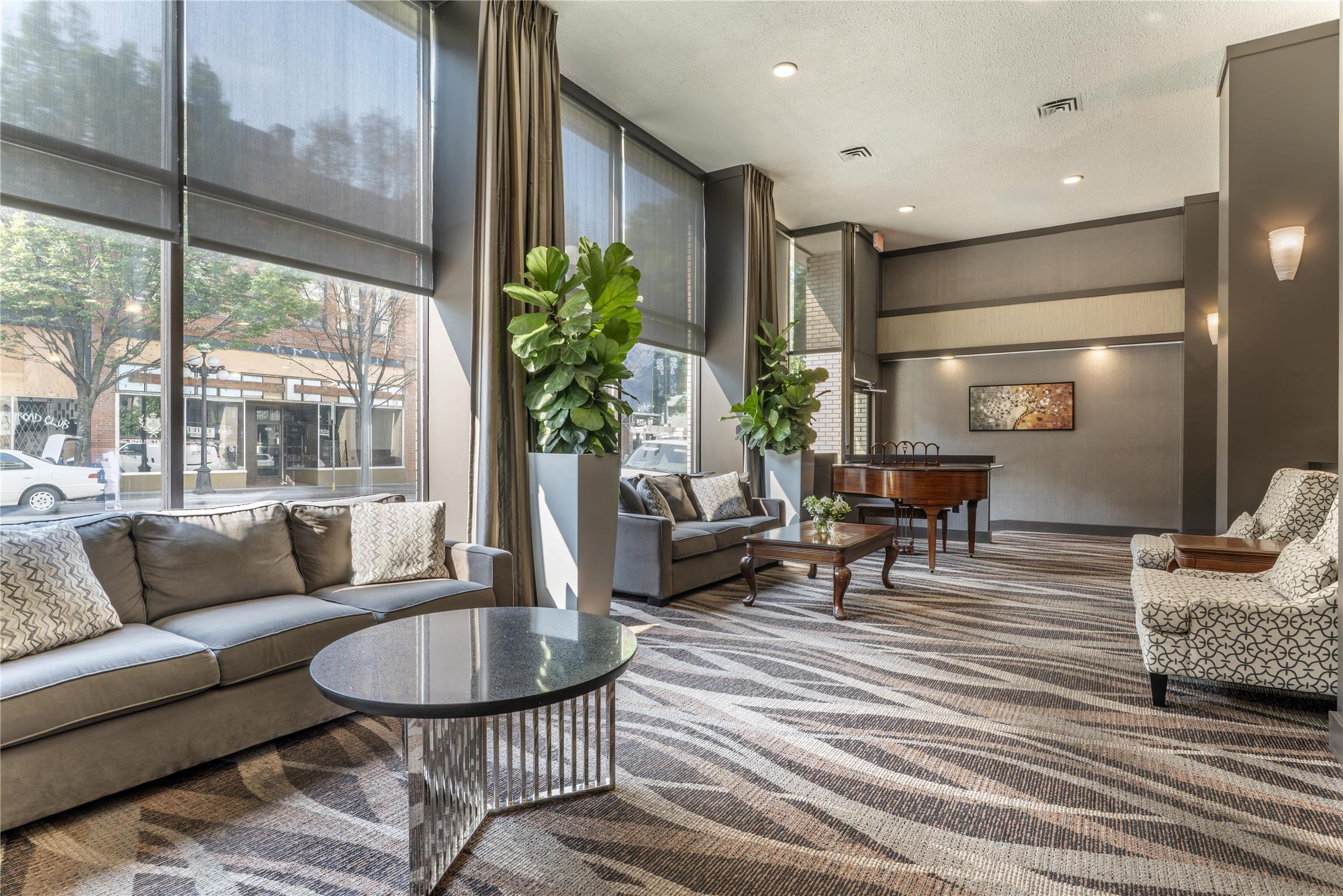 Best Western Plus Carlton Plaza Hotel 29/43