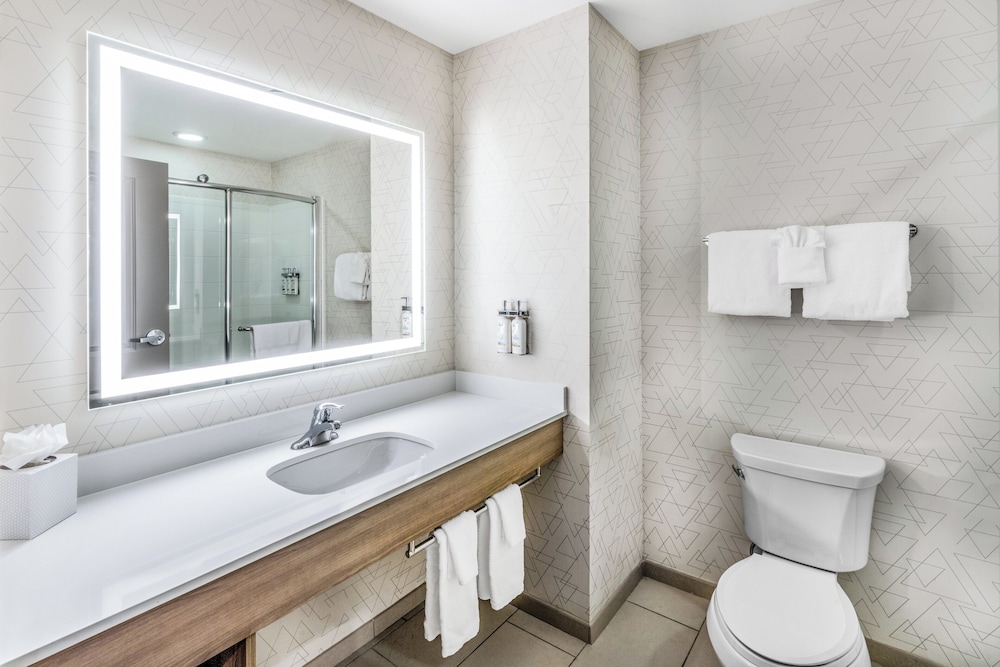 غرفة قياسية بسريرين كوين، Holiday Inn Express Suites Colorado Springs First Main 4/8