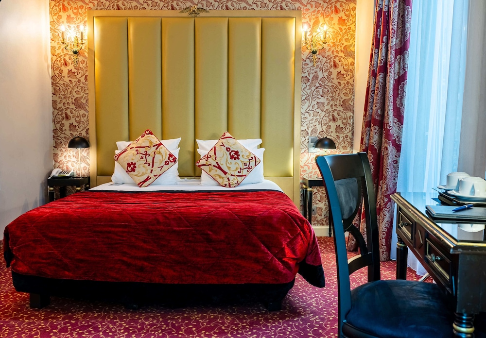 Hotel de L Empereur by Malone 35/64