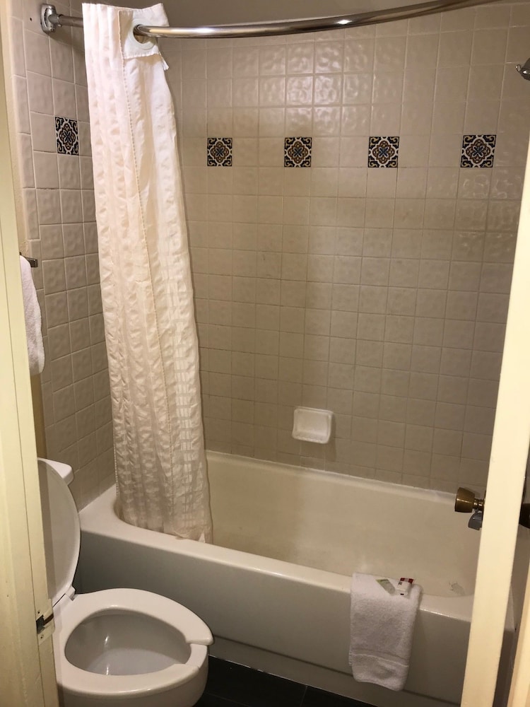 Motel6 Tallahassee, FL – North Monroe 51/51