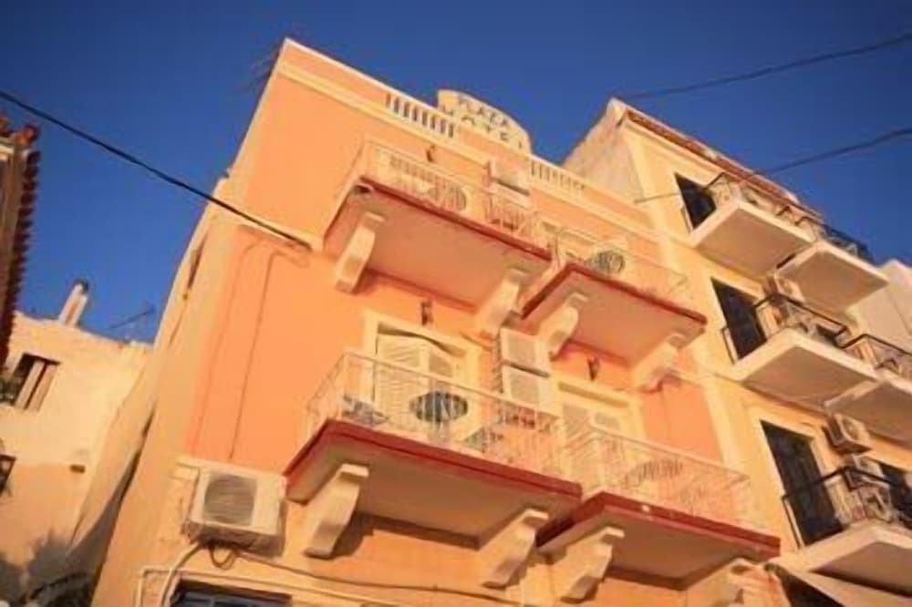 Hotel Plaza 5/30