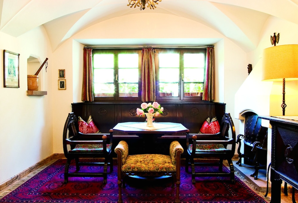 MIRABELL SILENCE & SCHLOSSHOTEL 33/50