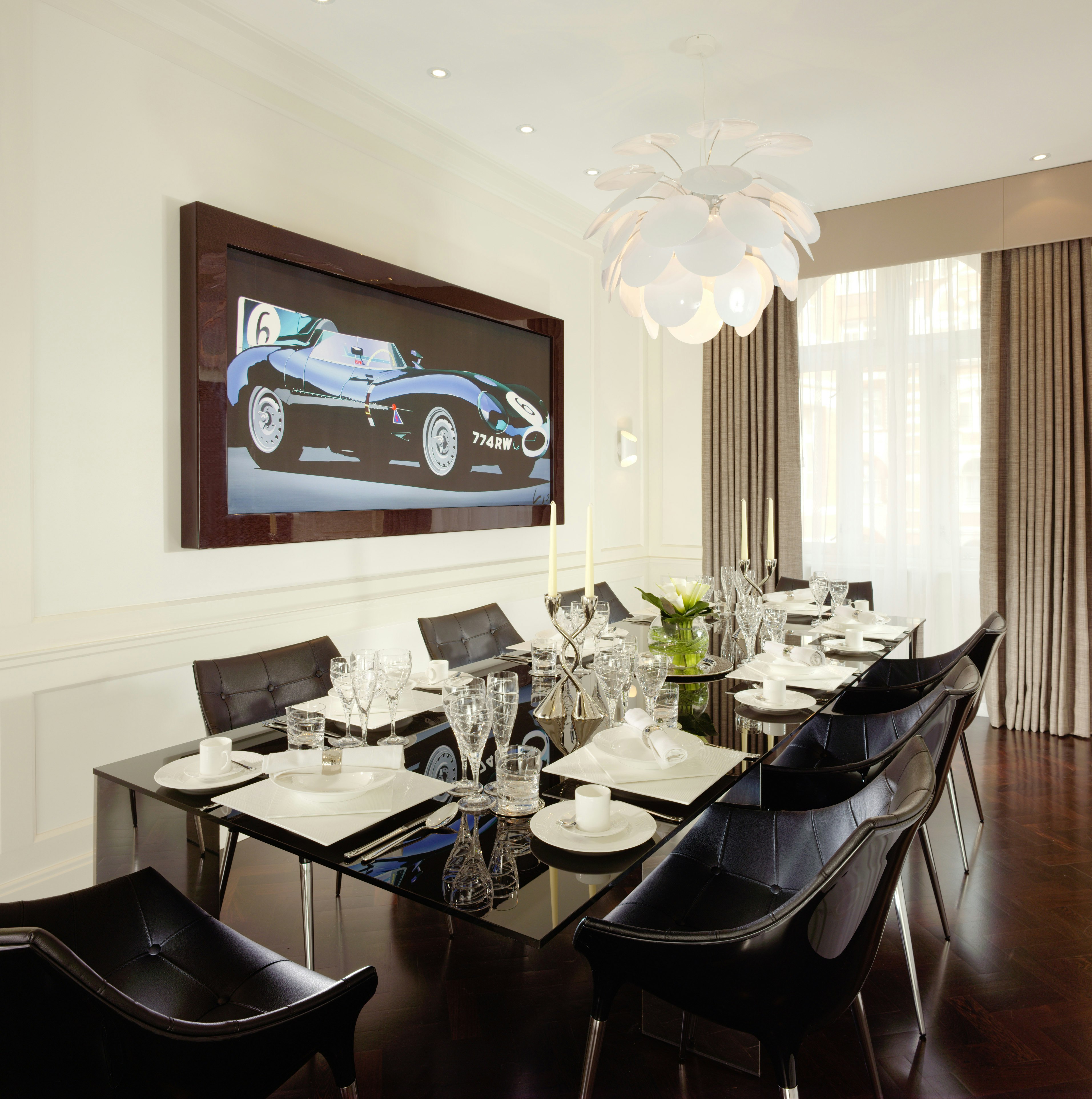 51 Buckingham Gatetaj Suites Residences 74/83