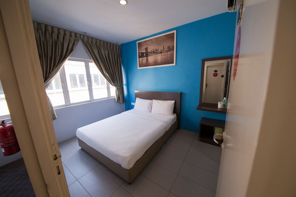 Golden Pearl Hotel 35/45