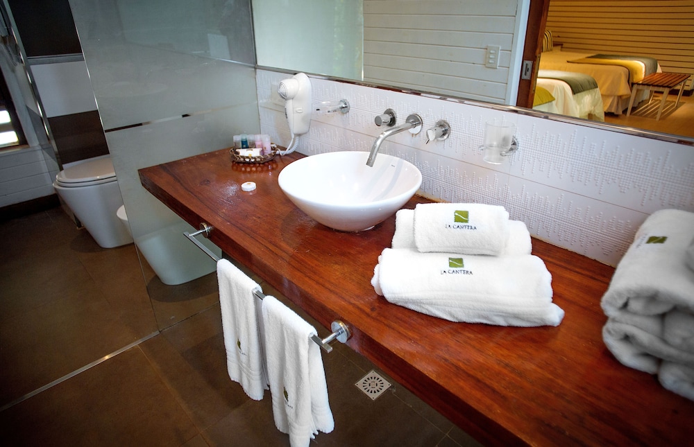 La Reserva Virgin Lodge 50/64