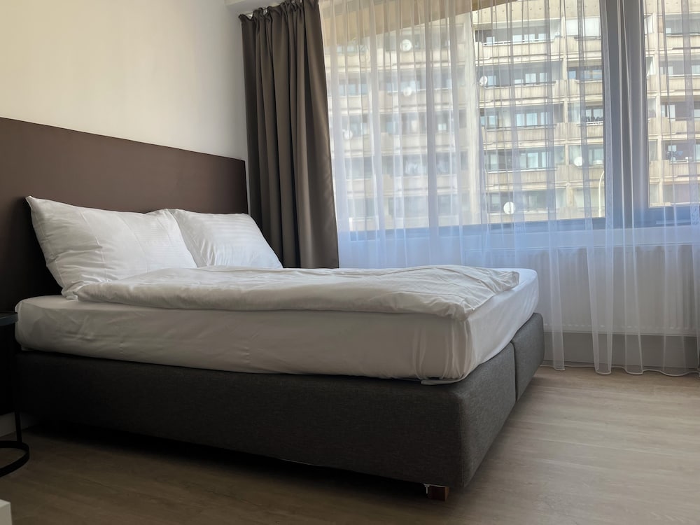 Post 120 Suites 9/20