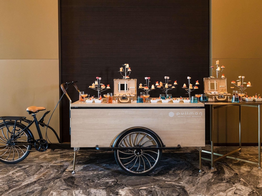 Pullman Chongqing Xiyue 9/65
