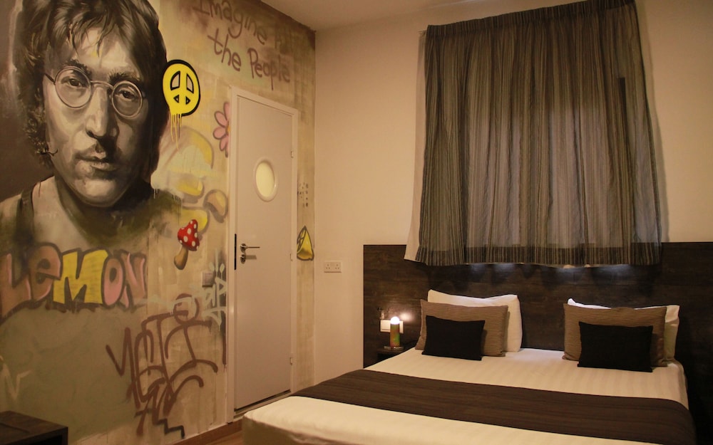 Rise Street Art Hotel 43/63