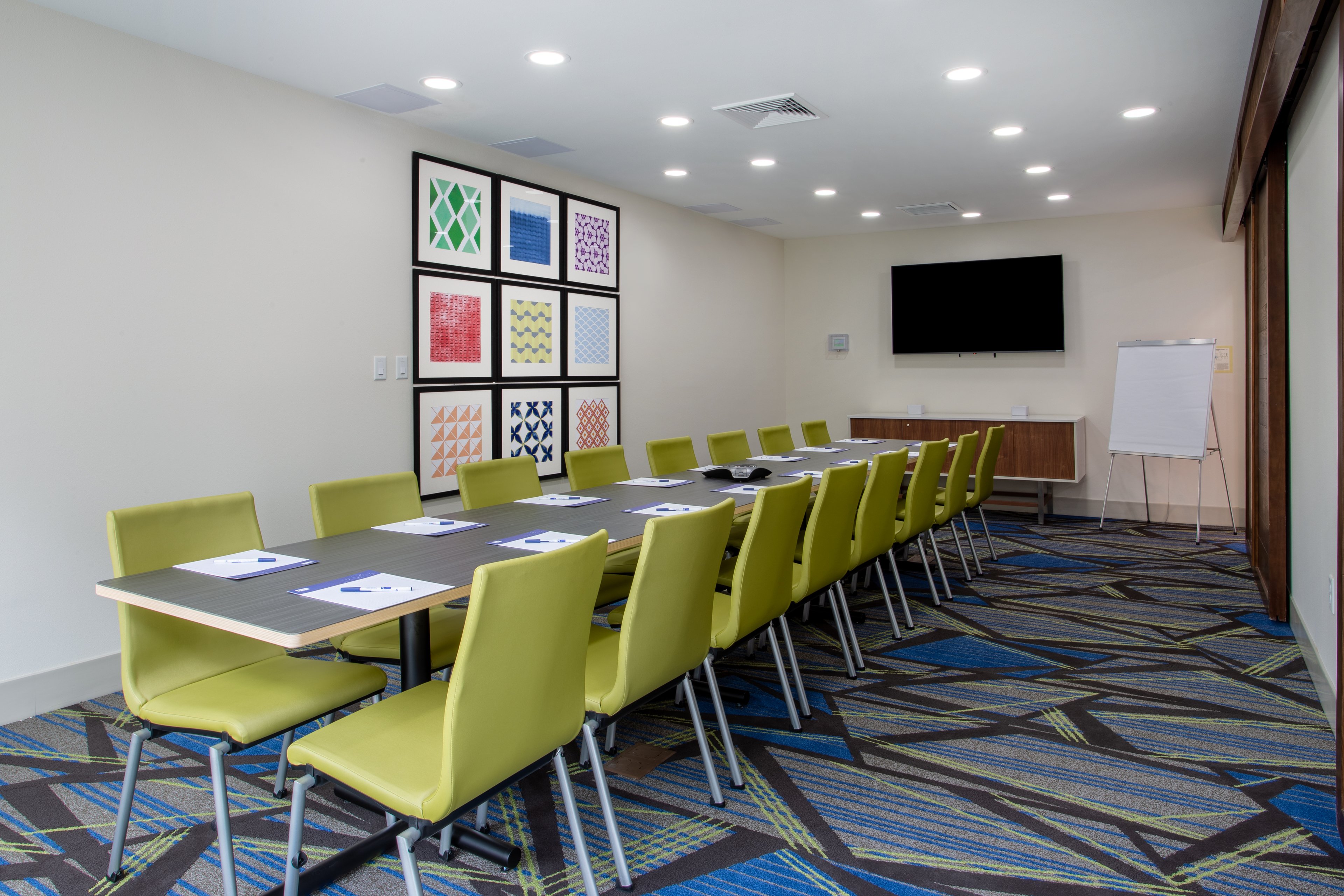 Holiday Inn Express And Suites Deland South 42/49