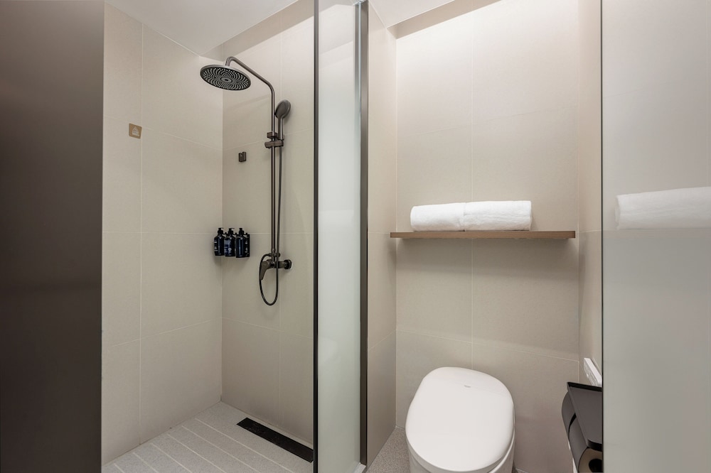 Standard, Single, 3 Beds