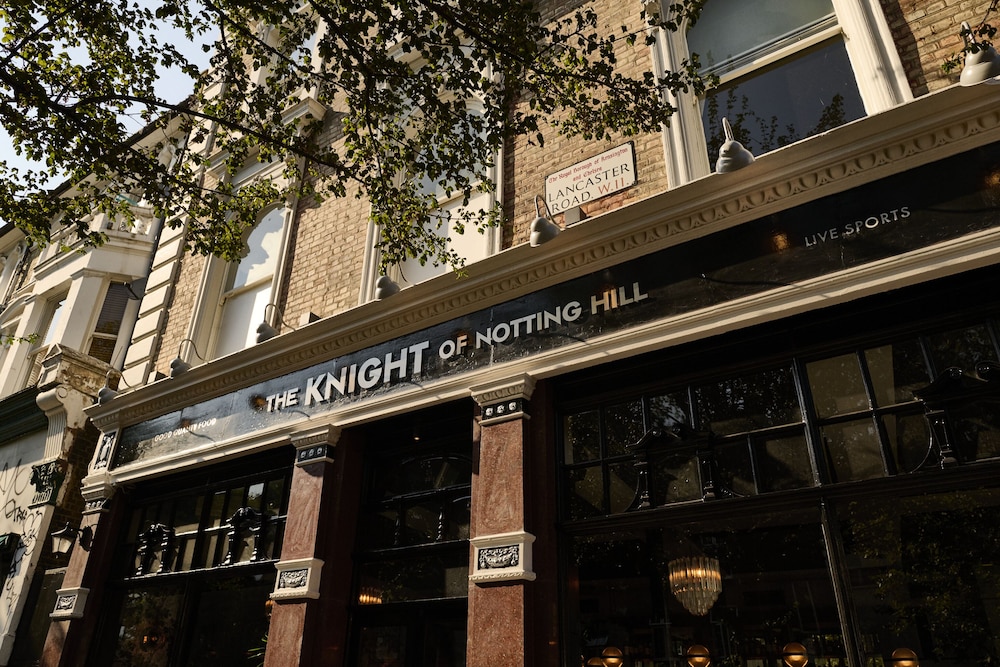 The Knight of Notting Hill 2/50