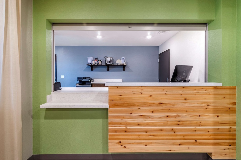 WoodSpring Suites Brunswick 3/31