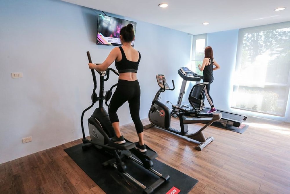 Crystal Suites Suvarnabhumi Airport 33/63
