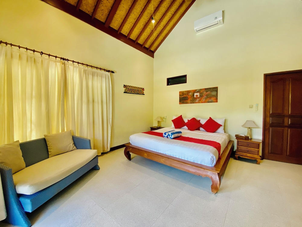 Emerald Villa 15/50